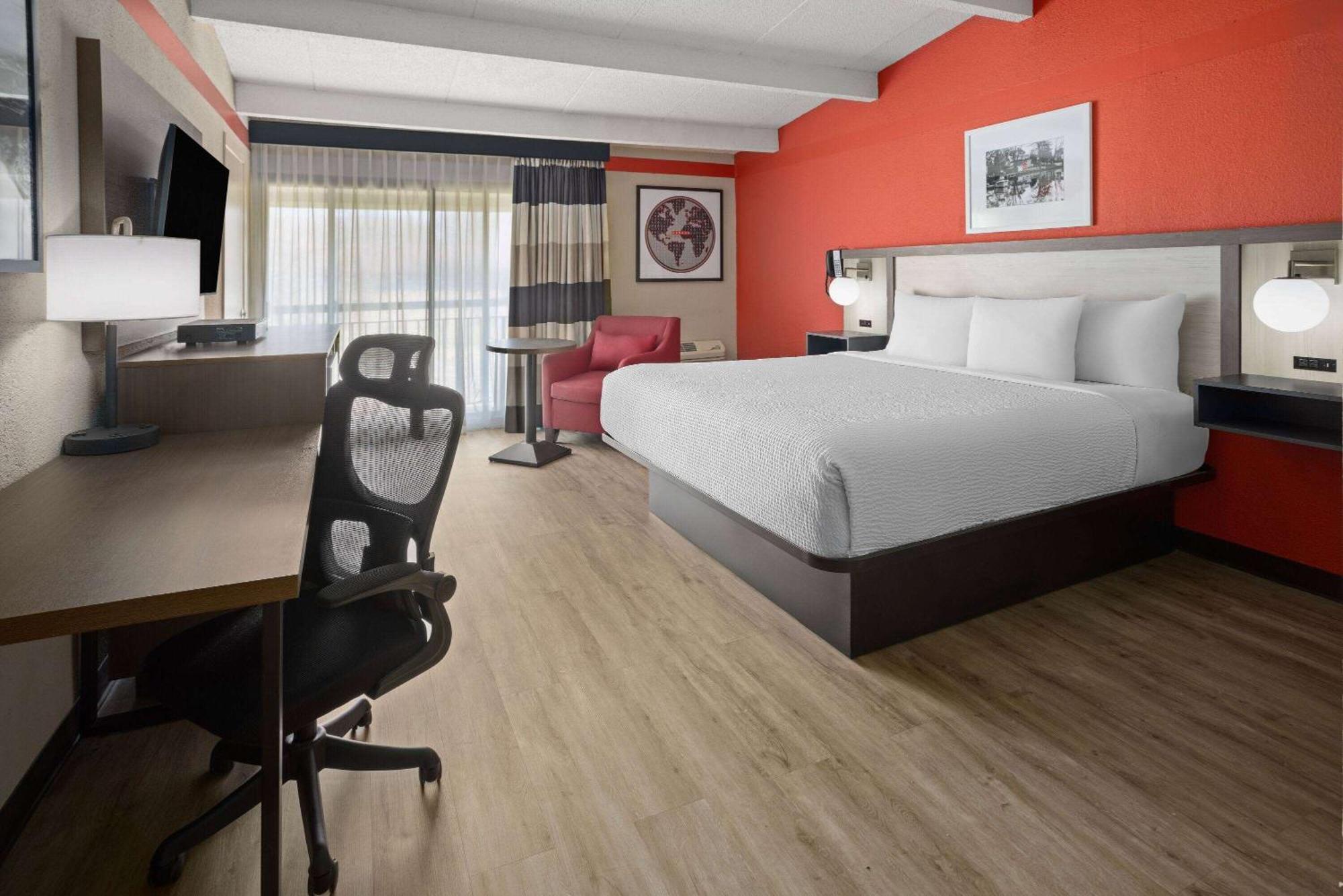 فندق Ramada By Wyndham بارسيباني المظهر الخارجي الصورة