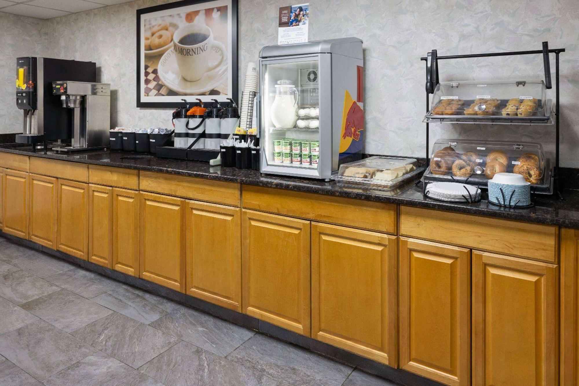 فندق Ramada By Wyndham بارسيباني المظهر الخارجي الصورة