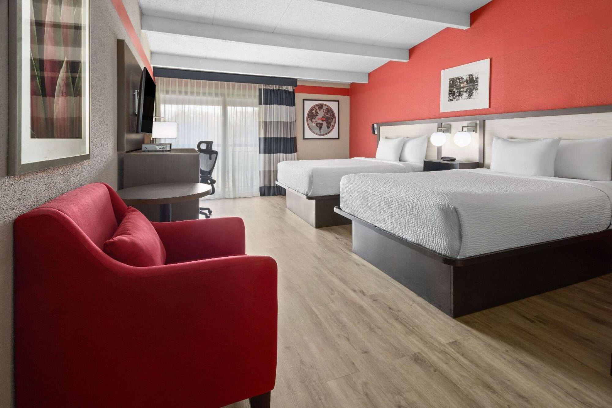 فندق Ramada By Wyndham بارسيباني المظهر الخارجي الصورة