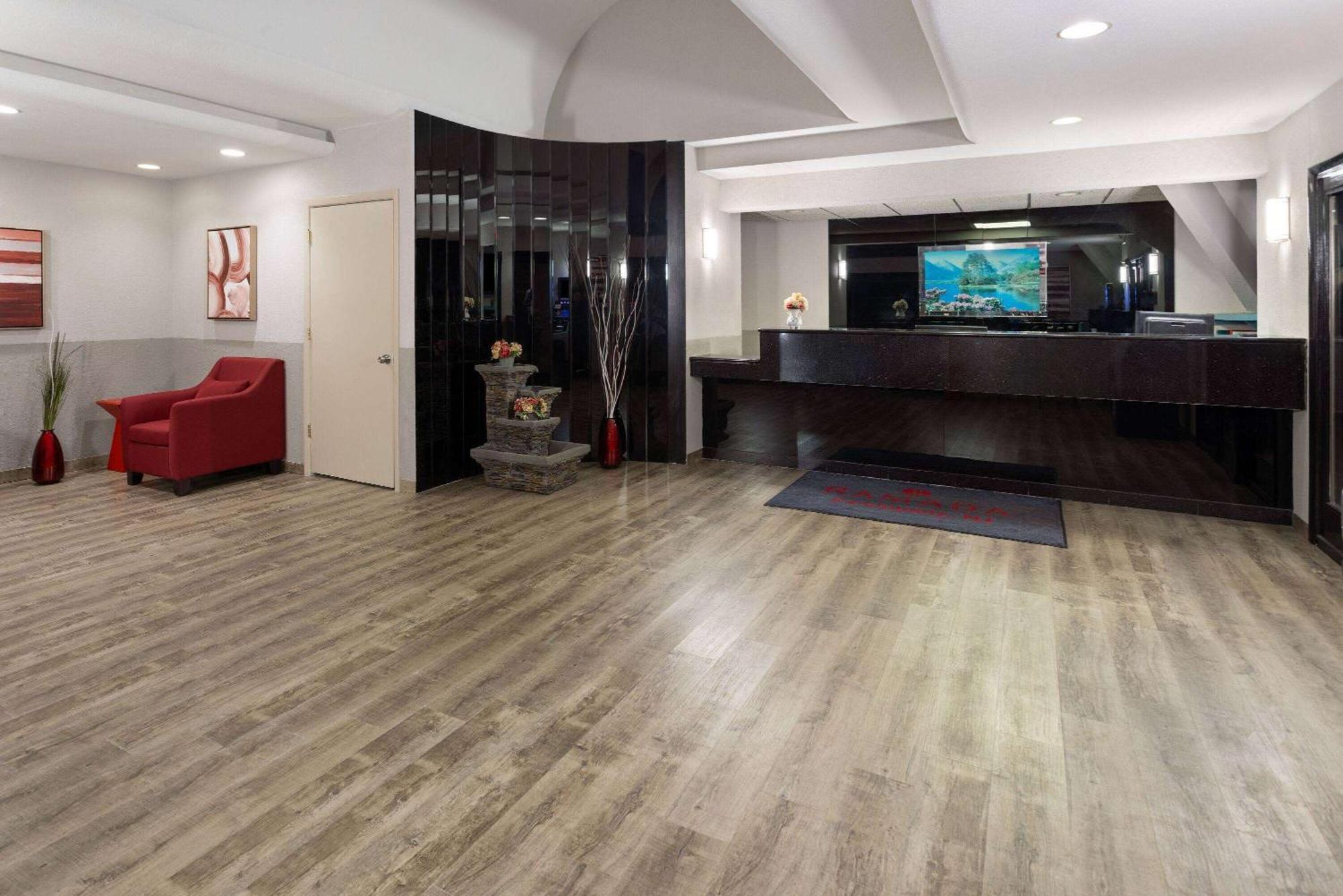 فندق Ramada By Wyndham بارسيباني المظهر الخارجي الصورة